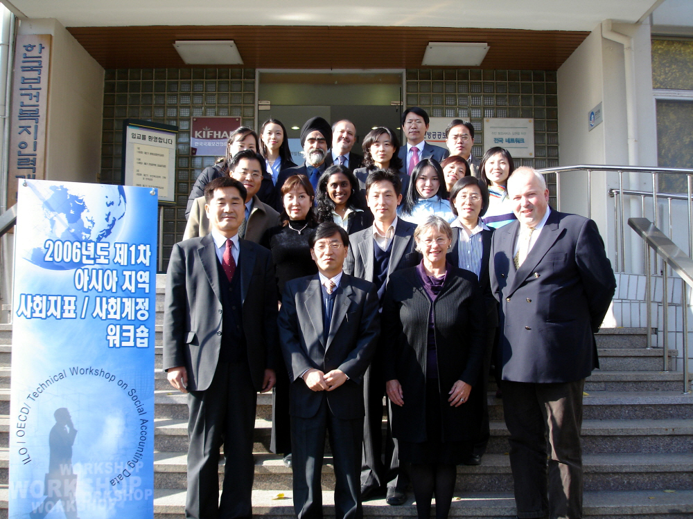 The 1st Social Experts Meeting in Asia/Pacific Region