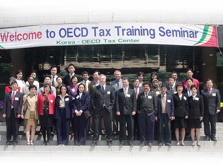 OECD Tax Seminar on Application of Tax Treaties : Special Issues 2001